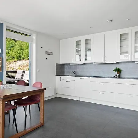 Modern House With Panoramic Views Of Mjosa *