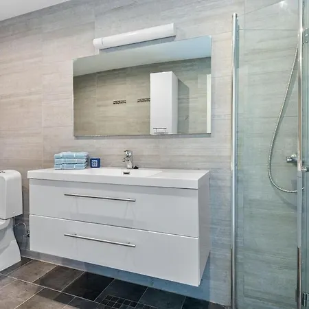 Modern House With Panoramic Views Of Mjosa בית נופש